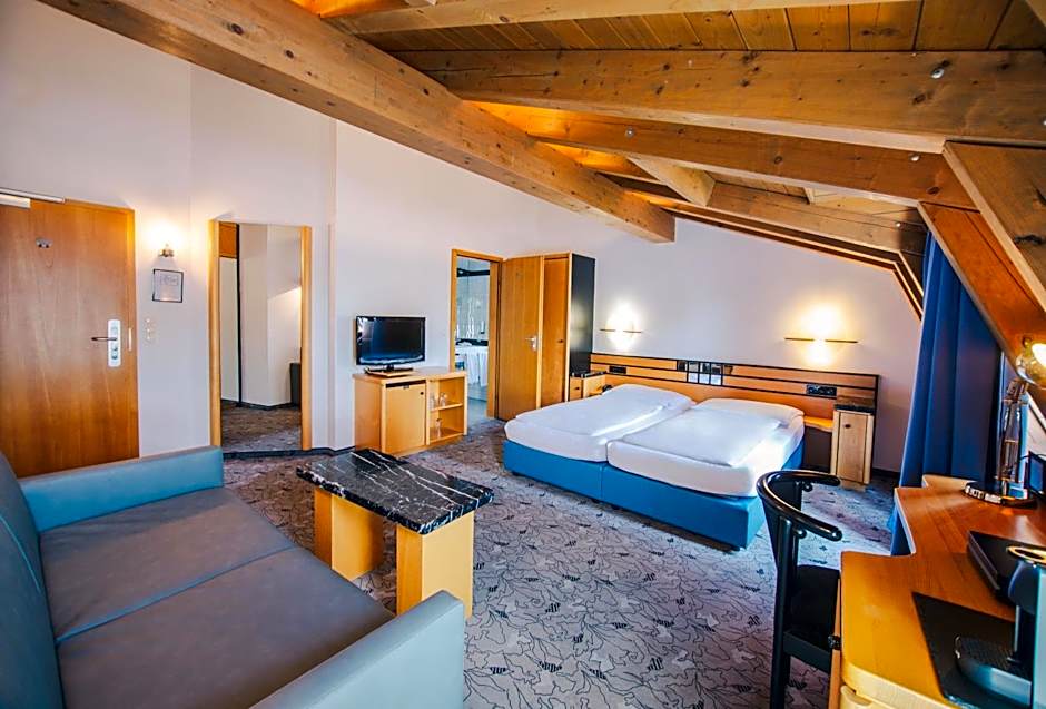 Villa Waldperlach by Blattl