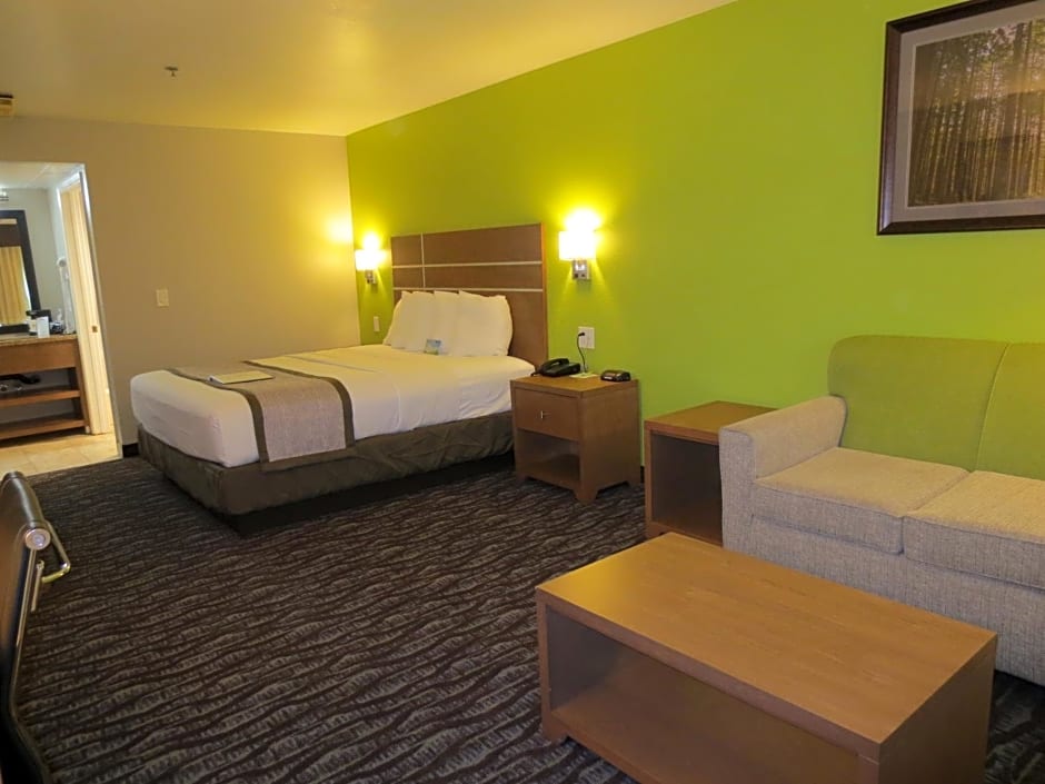 Days Inn & Suites by Wyndham Arcata