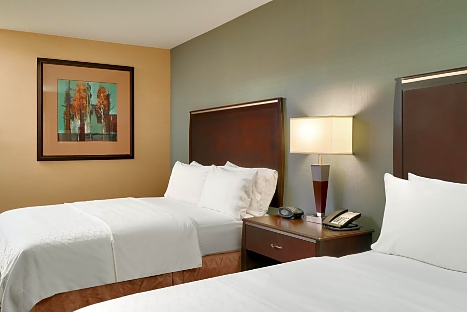 Holiday Inn Express Hotel & Suites Butte