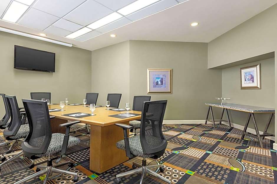 Royal Hotel Edmonton Airport Trademark Collection by Wyndham