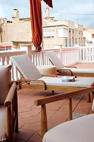 Honest Granada Hotel