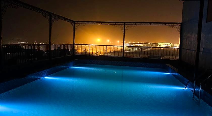 Paragon Noi Bai Hotel and Pool