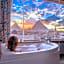 Pyramid Edge Hotel & Exclusive Pyramids View Rooftop