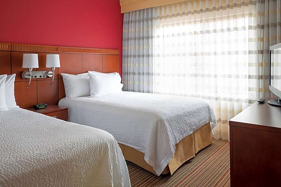 Courtyard by Marriott Indianapolis Airport