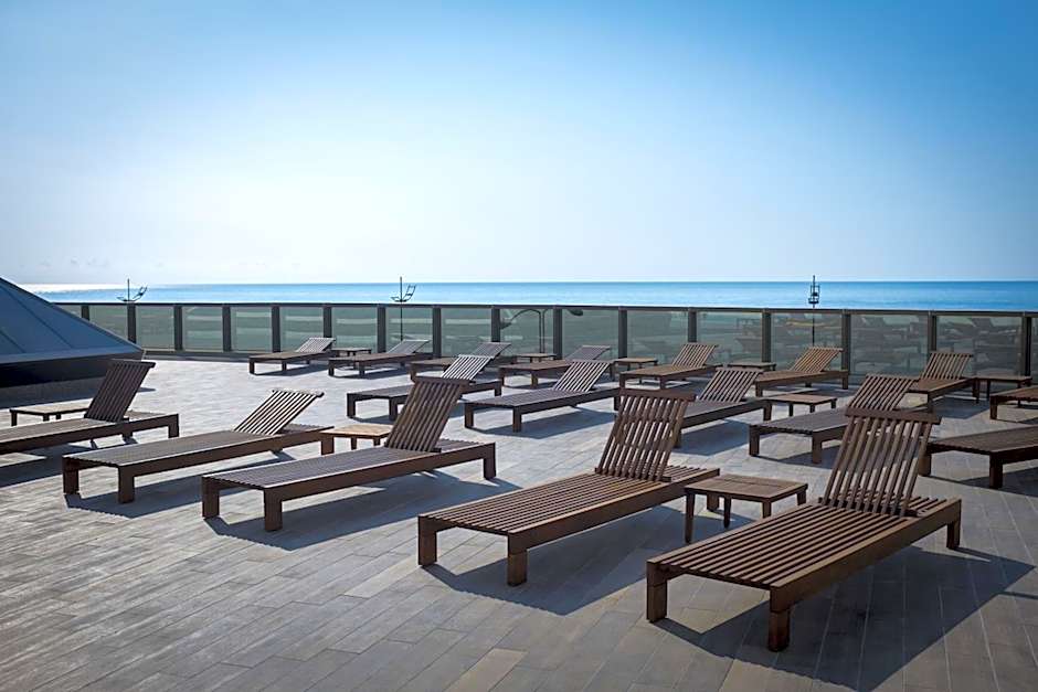 Colosseum Marina Hotel