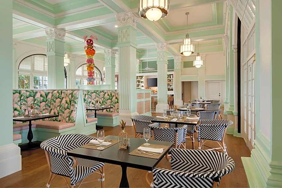 Grand Galvez Resort, Autograph Collection