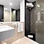 Axis Viana Business & SPA Hotel