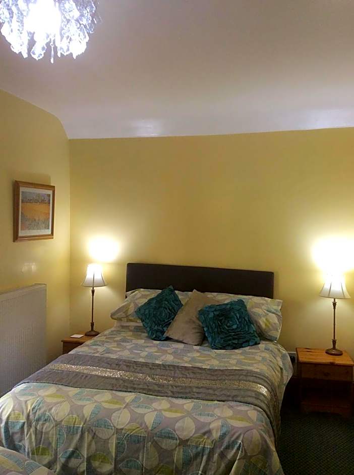 Oakenholt Farm Bed and Breakfast
