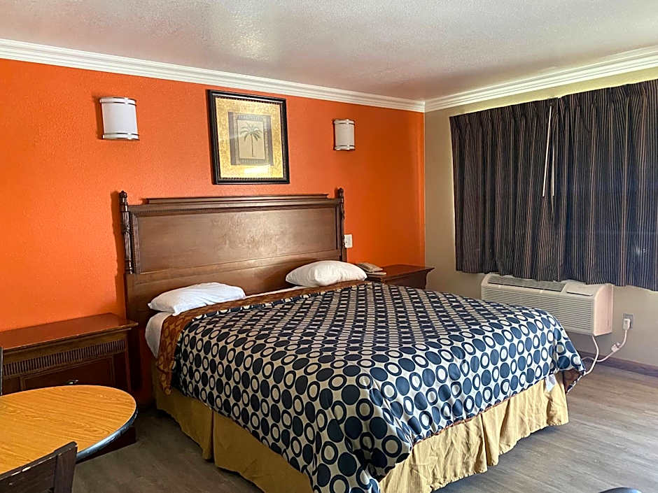 Downtown Motel 7