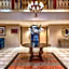 Clarion Collection Arlington Court Suites Hotel