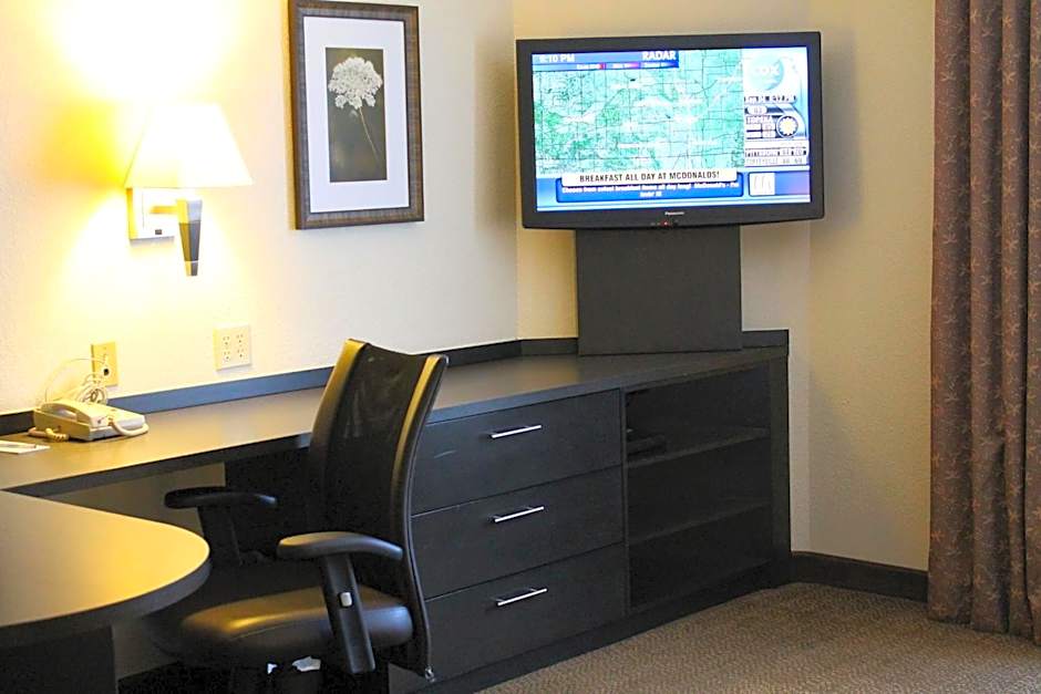 Candlewood Suites Wichita Airport By IHG