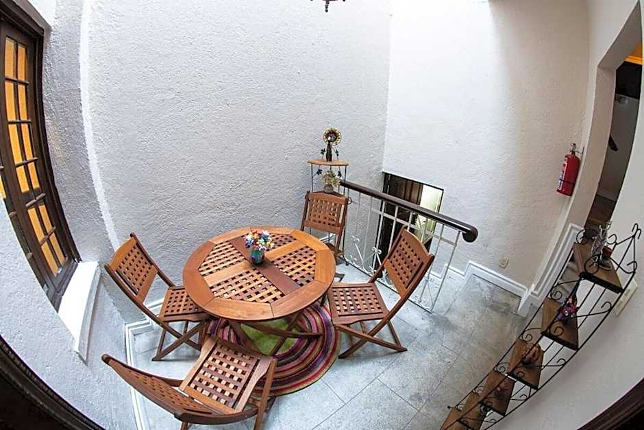 HABITACIONES EN EXCELENTE UBICACIÓN PARA 8 PERSONAS