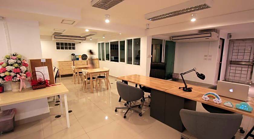 Napaville Huai Khwang Hostel