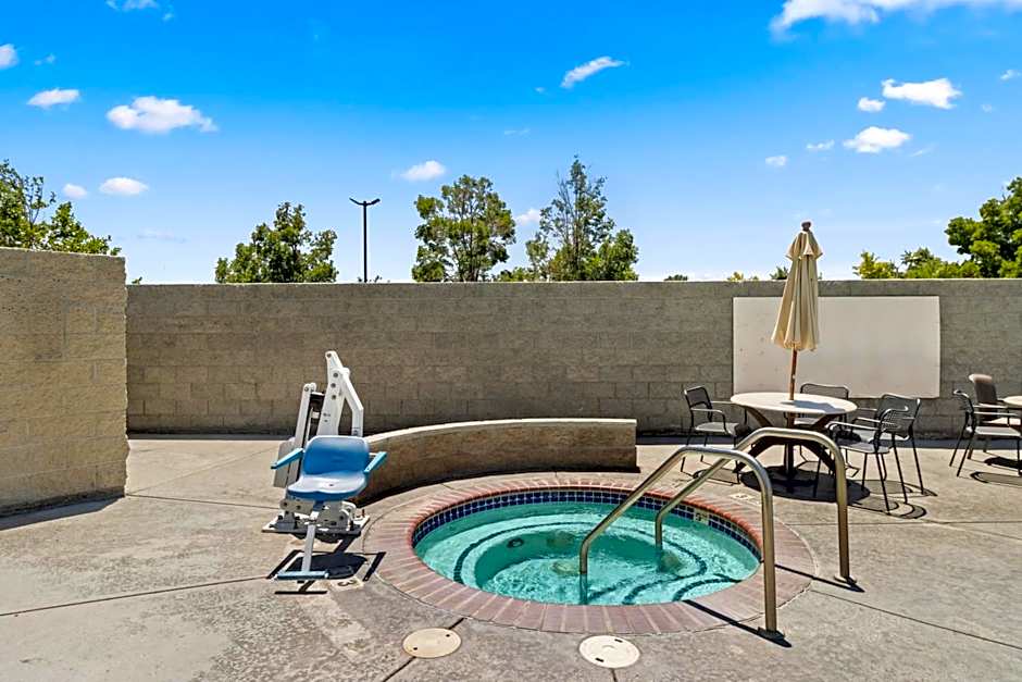 Comfort Inn & Suites Lancaster Antelope Valley