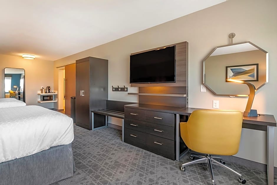 Holiday Inn Express and Suites Carlisle Southwest I-81 By IHG