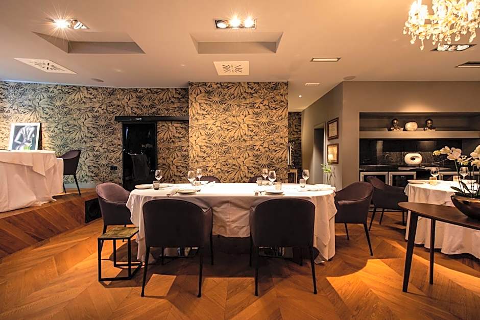 DAM boutique hotel & restaurant