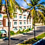 Hotel Castillo Huatulco & Beach Club