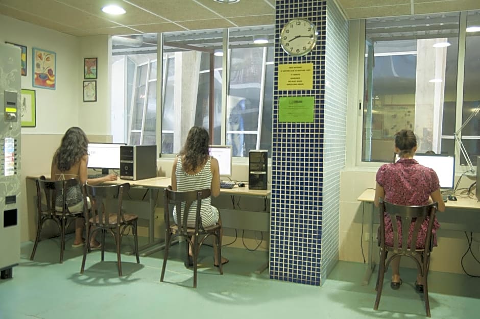 Be Dream Hostel