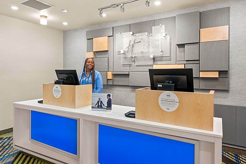 Holiday Inn Express And Suites Suisun City Napa Valley Area By IHG