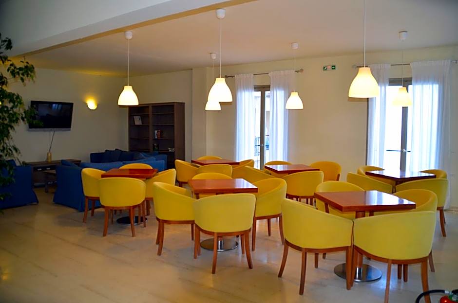 Canvas by Mitsis Belvedere