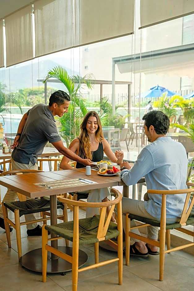 Courtyard By Marriott Santa Marta Resort