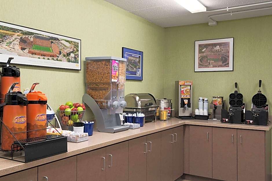 Days Hotel by Wyndham University Ave SE