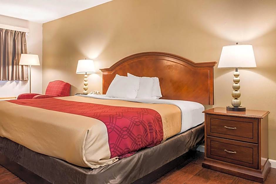 Econo Lodge Holland - Toledo