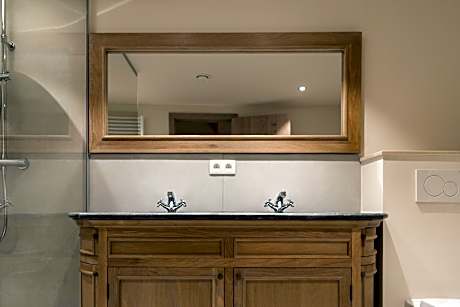 Large Double or Twin Room