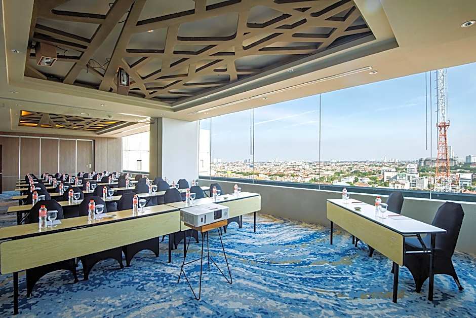 HARRIS Hotel & Conventions Gubeng