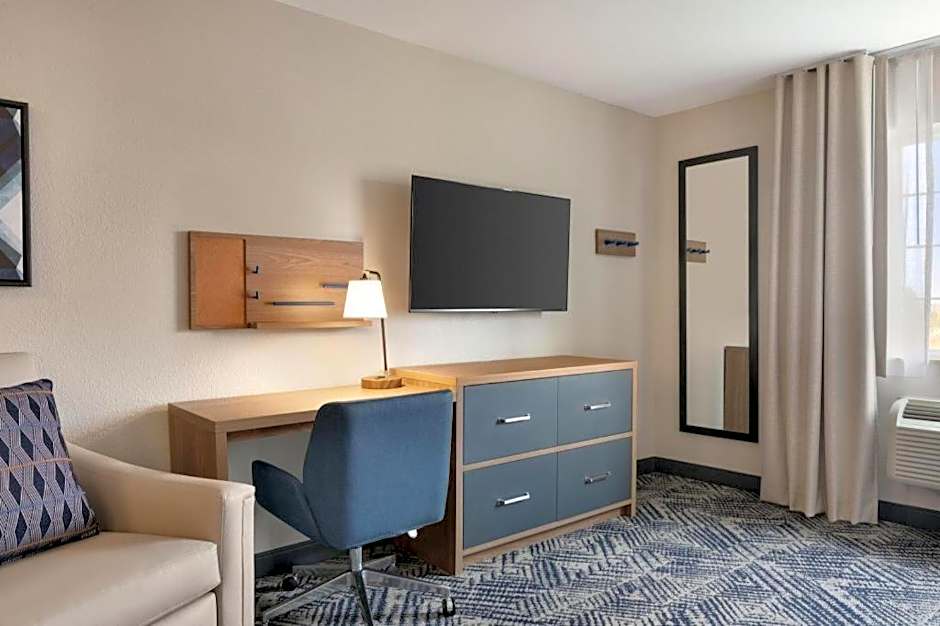 Candlewood Suites Springfield By IHG