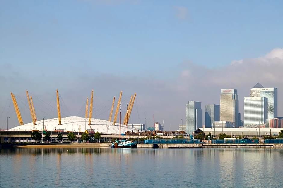 Ibis London Docklands Canary Wharf