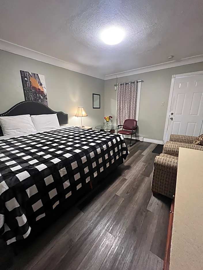 Tulip Motel