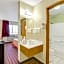 Super 8 by Wyndham San Antonio/Fiesta