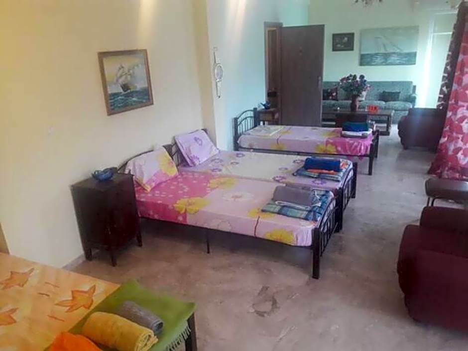 Photo 1 of 100 of Suite