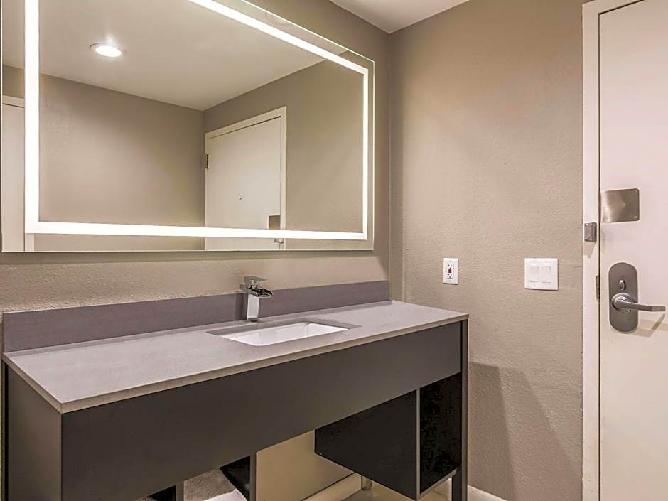 La Quinta Inn & Suites by Wyndham Jupiter