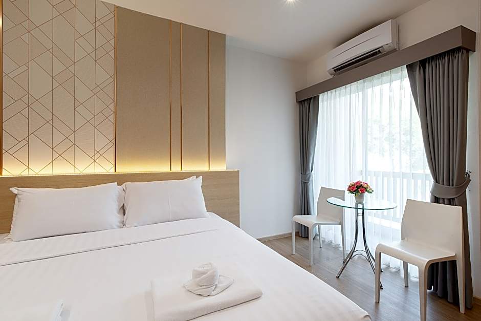 Riski Residence Ngamwongwan