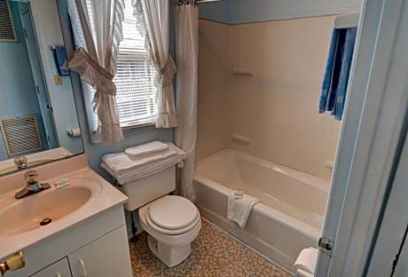 Junior Suite with Pool View