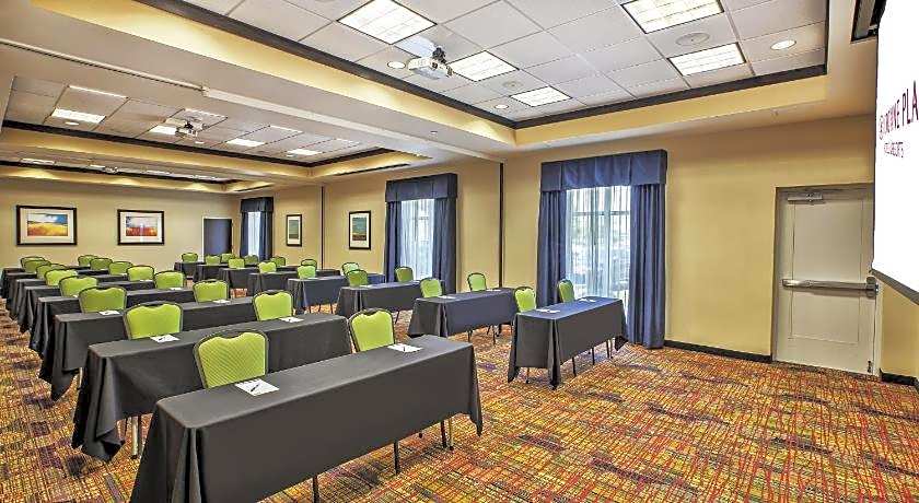Holiday Inn Express Hotel and Suites Dayton South I 675 By IHG