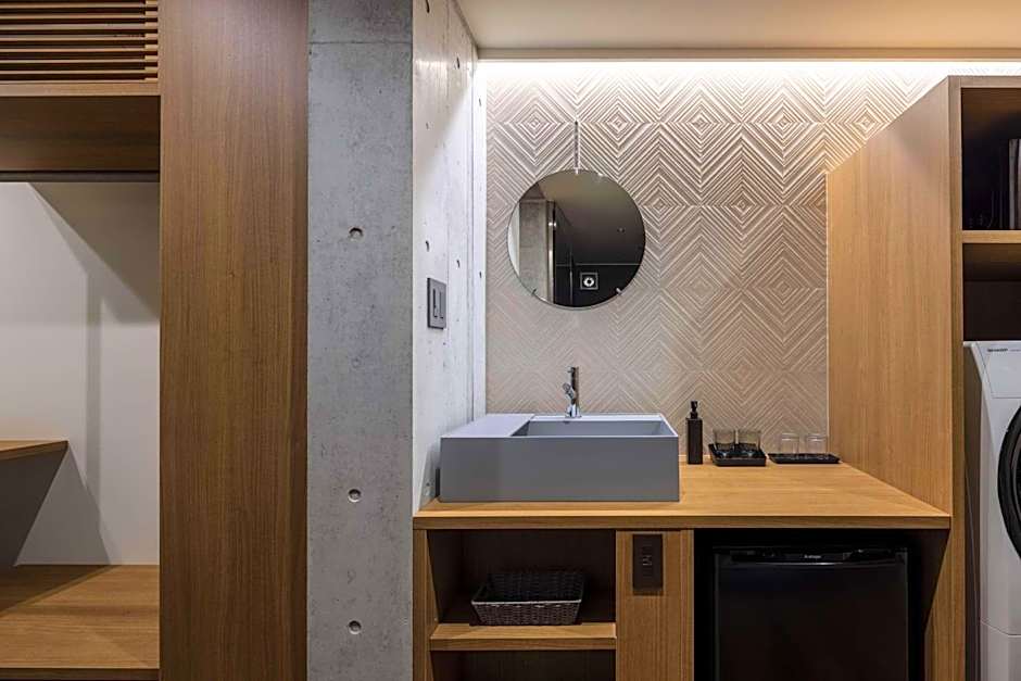 Spatium Ginza Pony
