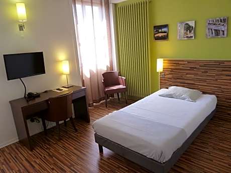 Studio - Split Level
