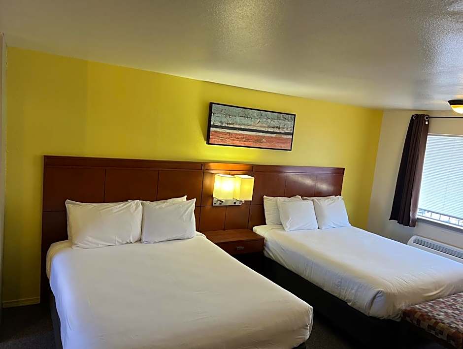 Lakeshore Inn Water Front