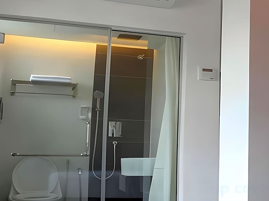 Dream Hotel