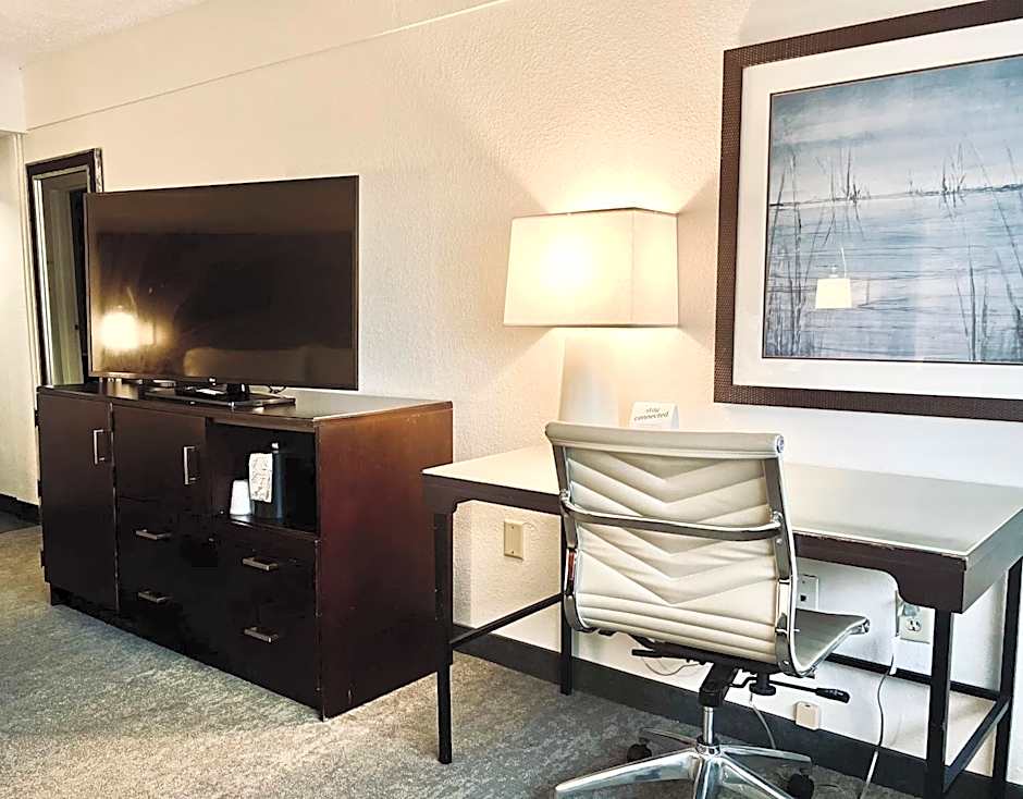 Holiday Inn Virginia Beach - Norfolk By IHG