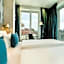 Motel One Dresden am Zwinger