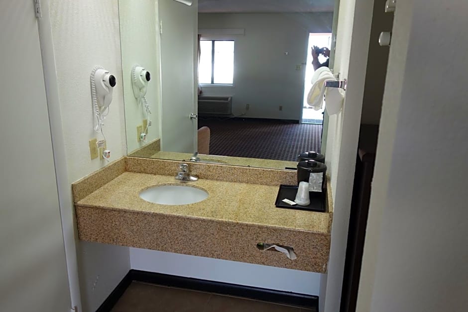 VIP Inn and Suites