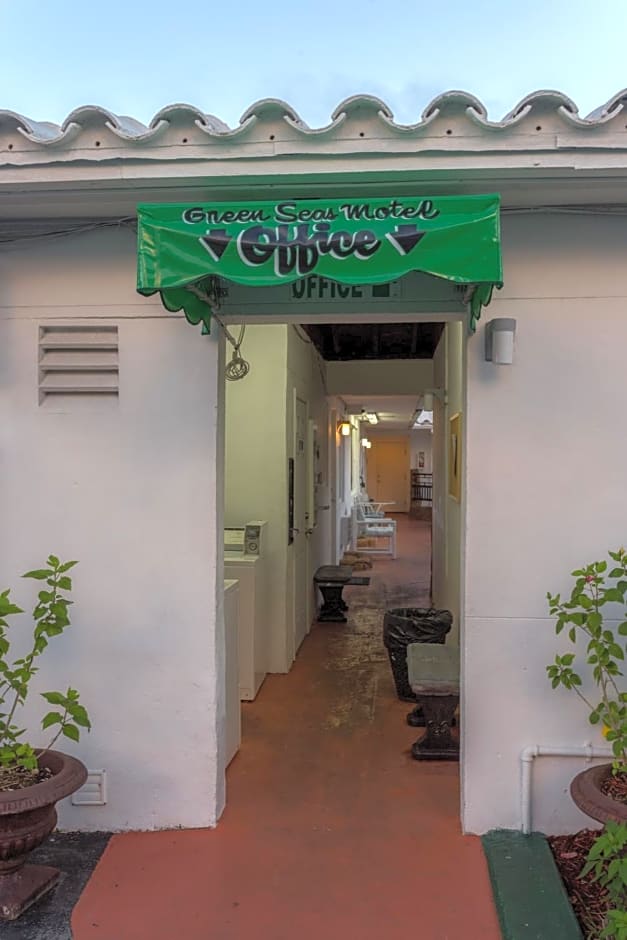 Green Seas Motel