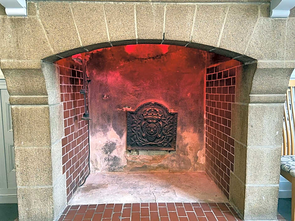 Hôtel De France - Restaurant L'insolite