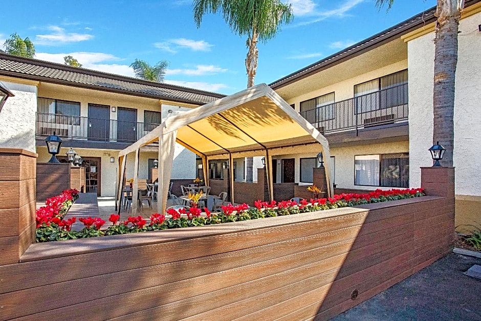 Stanford Inn And Suites Anaheim