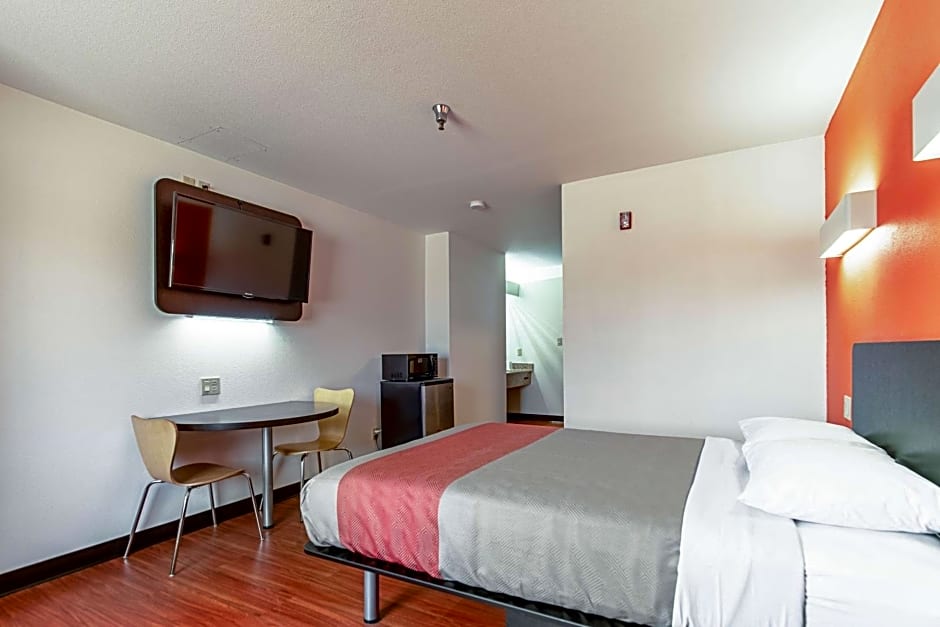 Motel 6-Lebanon, IN