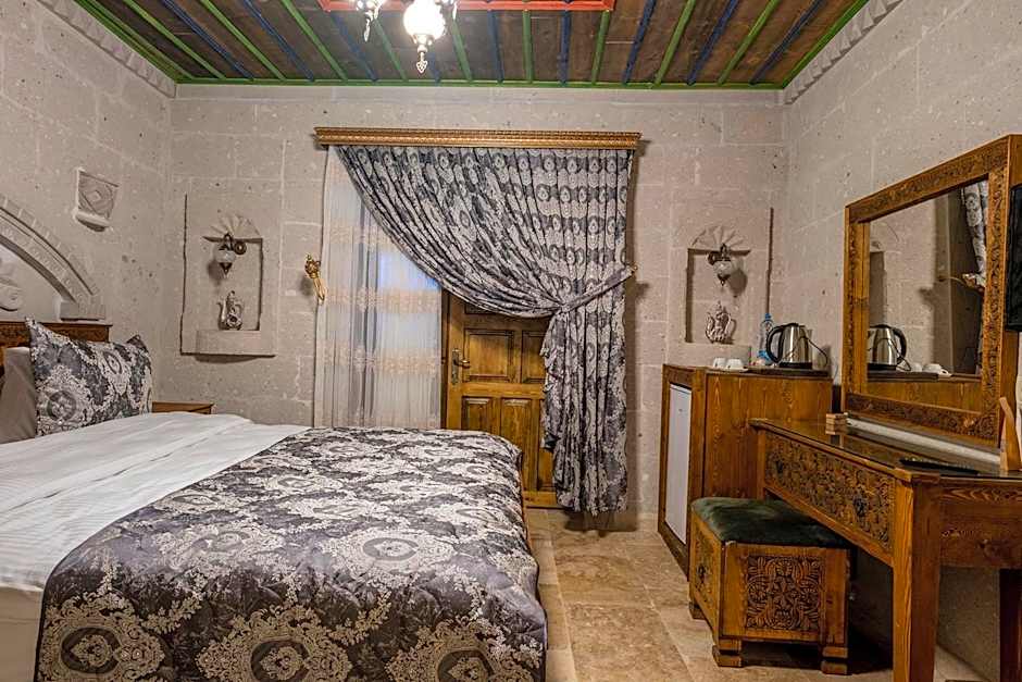 Underground Cave Suites Hotel